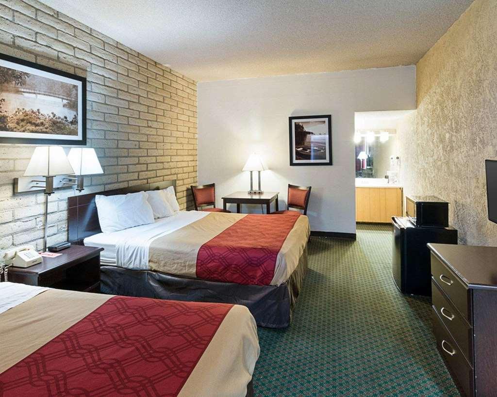 Econo Lodge San Angelo Habitación foto
